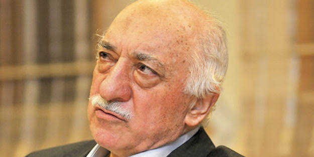 14) Fetullah Gülen ABD’de oturma izni konusunda şunları dedi: “Kasım Gülek Bey’in baldızı Aylin Hanım Amerika’daydı. Pentagon’la irtibatları vardı. Kendisine Beyaz Saray’dan bunlar nedir diye bizi sormuşlar. O da endişe edilecek bir şey yoktur demiş, referans vermiş.'