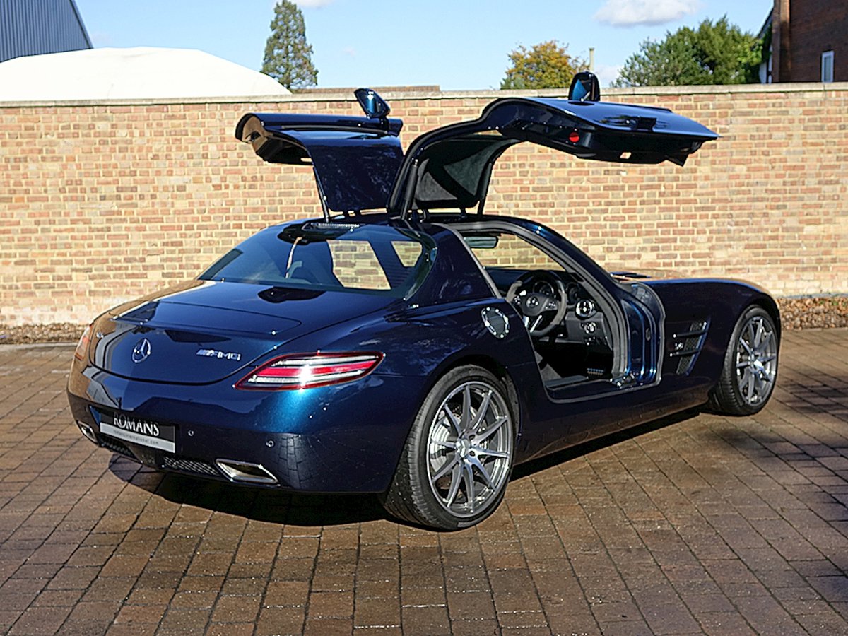 Lazy Eyebrow Fun Fact This Is One Of The Stock Colours For The Sls Amg But No No You Re Right Mike Soundwave Should Be Silver T Co Jlahpn5azt