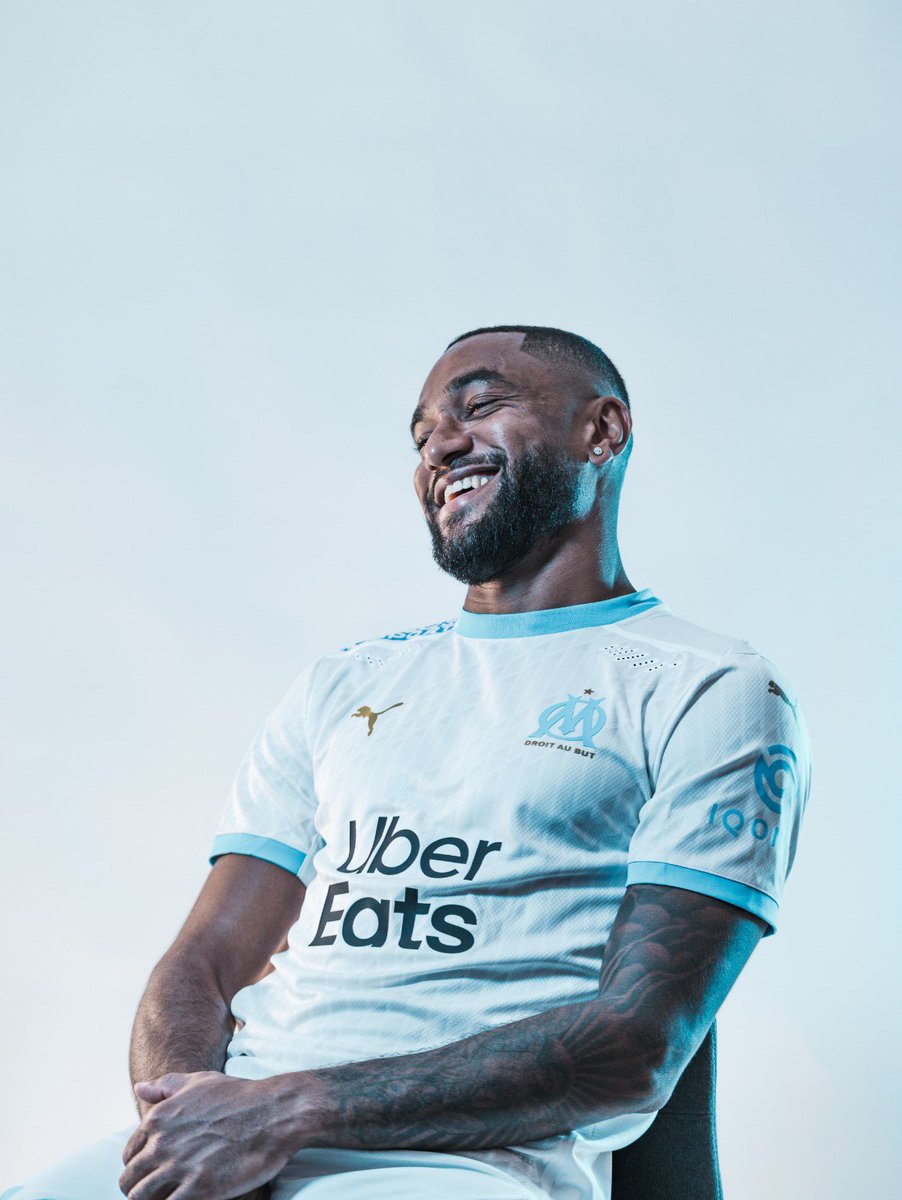 Merci pour tous vos messages de soutien, ça me fait énormément plaisir ! J’espère revenir au plus vite ! Faites attention à vous et vos proches ! #JA18 ⚪️🔵⚔️🦁