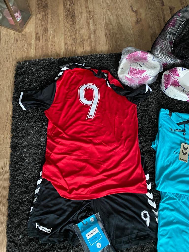 New kit for the lads this season🔥Thankyou to J.T.S for sponsoring our kit and <a href="/JPSSports/">JPS Sports</a> for the match balls👍⚽️