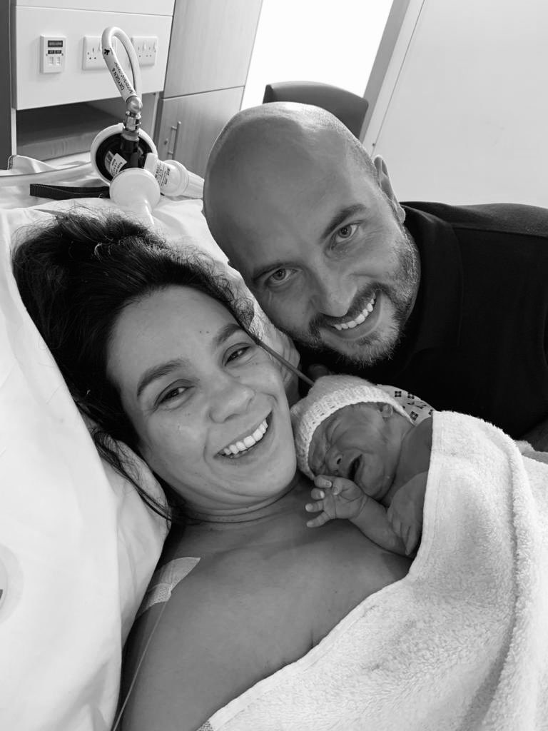 mrleemoore's tweet image. Welcome to the world Louisa Moore. Thank you so much to all the wonderful midwives, nurses, doctors and everyone at @broomfieldnhs. 
A truly wonderful hospital. Special thank you to @HelsHammond who delivered baby Louisa. 
Also a massive thank you to #argc who did the impossible!
