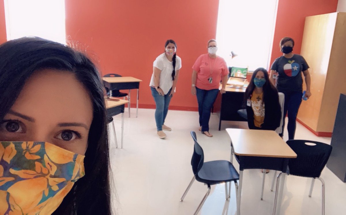 KimberlyVastola's tweet photo. Impromptu watch party when the internet is slow during the @JudsonISD Convocation 2020. the fourth-grade team @RMEWolves is embracing the #adapt portion of our school motto this year. We are still ready to #return2learnjisd! https://t.co/7mlyCknx5y