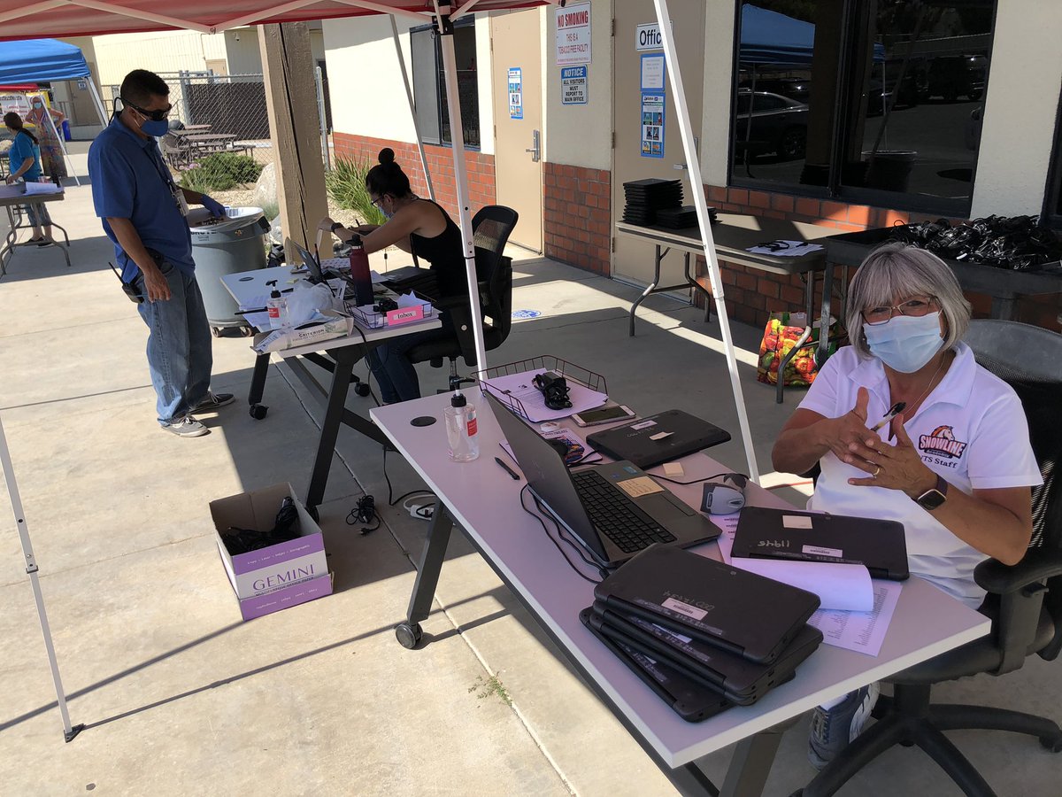 RHolmanSJUSD's tweet photo. A big thank you to all staff members of our Non-Traditional Schools for distributing computers and learning materials to @CHSPhelan, @SnowlineAcademy, and Eagle Summit CDS students! Ready for #athomelearning! #proud #bettertogether @SnowlineJUSD https://t.co/RxbjPuLGdZ