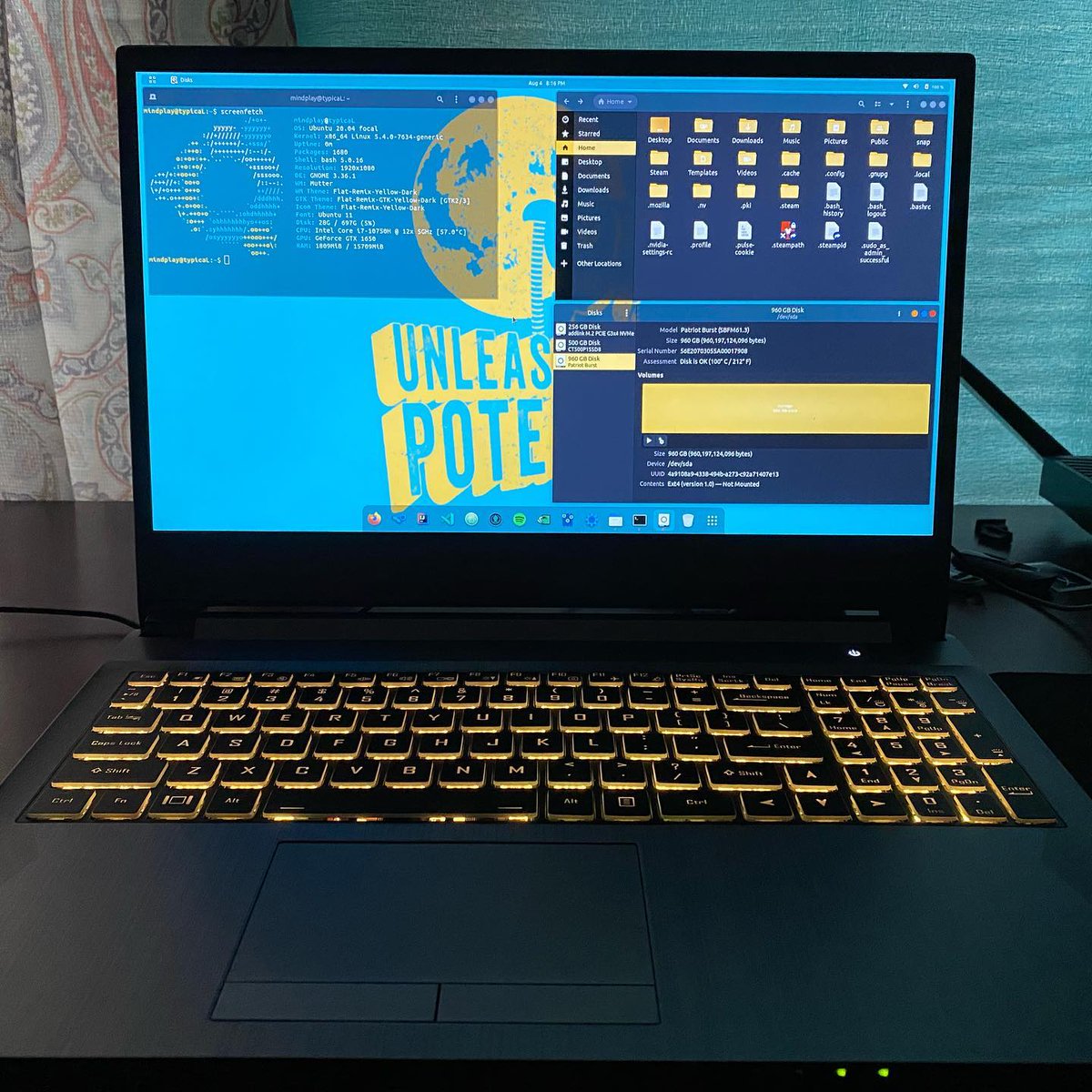 system76's tweet image. This picture of the new Gazelle 😍 

📷: @jweeks52x 

#laptop #gazelle #System76 #linux