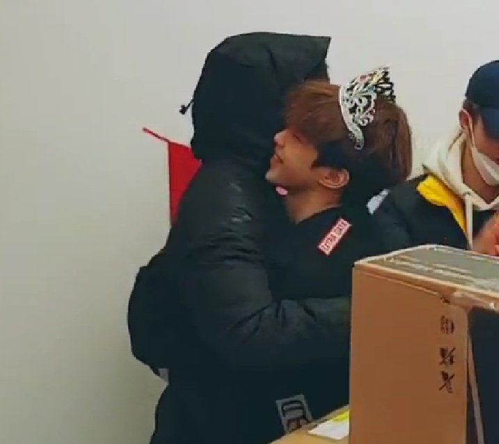 Dongsung: the best hugger