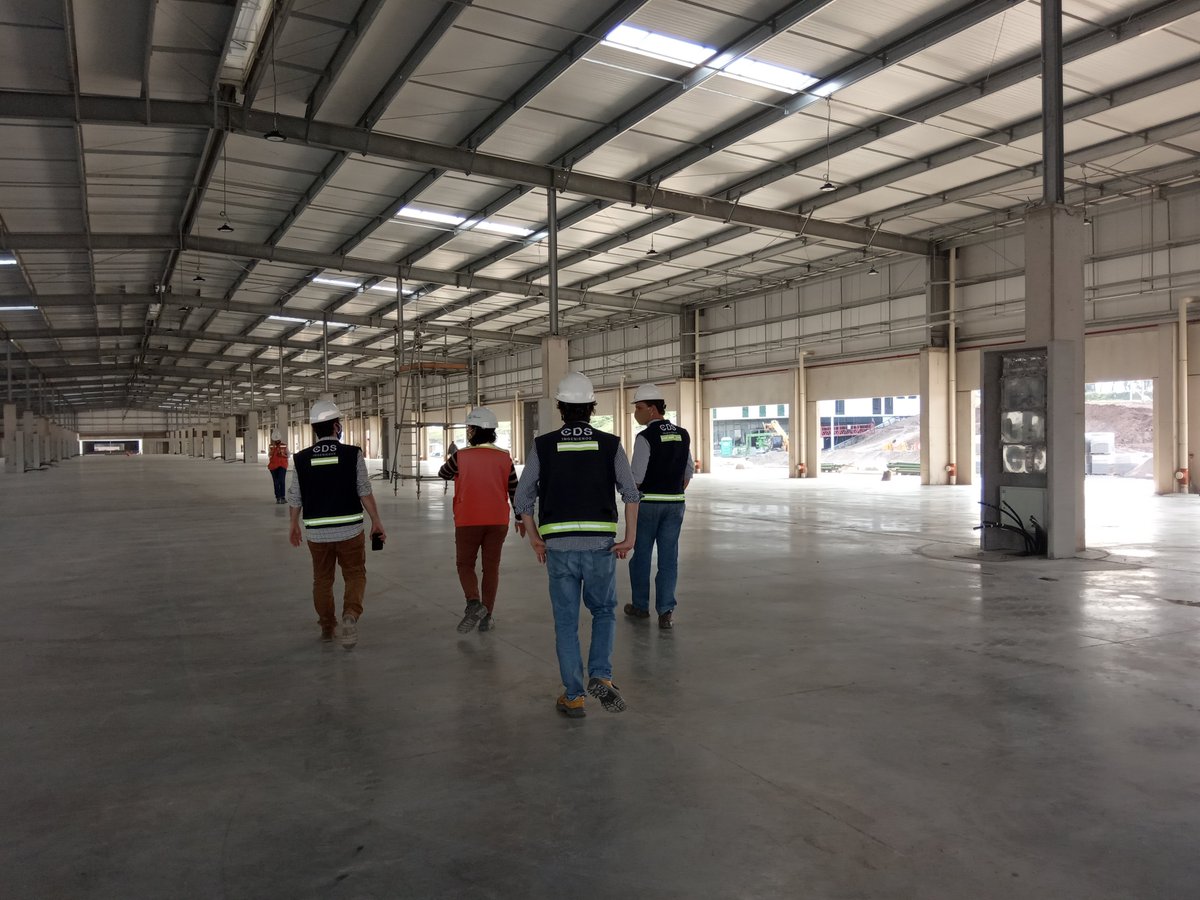 CDSIngenieros's tweet photo. La semana pasada visitamos con parte del equipo de @cdsingenieros las obras de la @UAM_Uy. Les mostramos algunas imágenes del avance de las obras la cual será inaugurada en Noviembre. Gracias a los ingenieros de Saceem y Grinor por el recorrido! https://t.co/F1baMsLK4k