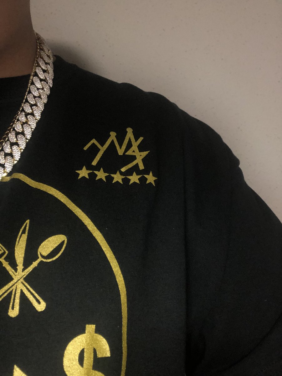 Gunna_Deville's tweet photo. Juss got the new deal YM$ finna blow  new merch new music new videos on the way 😤 https://t.co/nDXdfTuYhH
