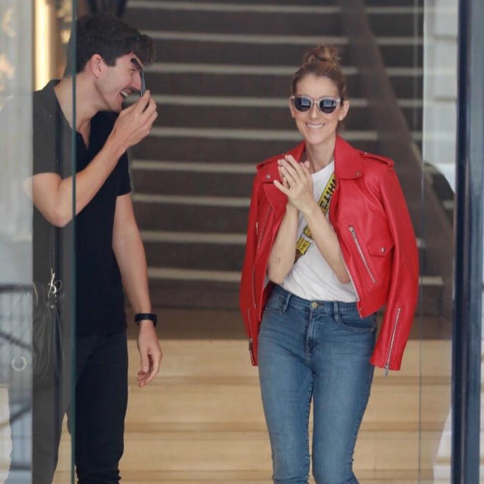 CDLooks's tweet image. 