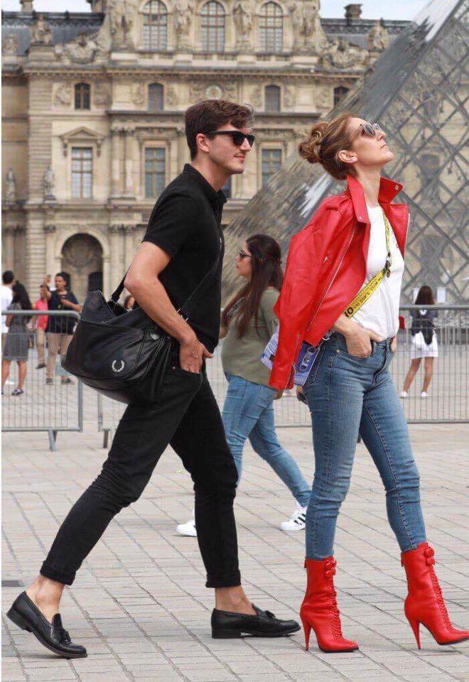 CDLooks's tweet image. 