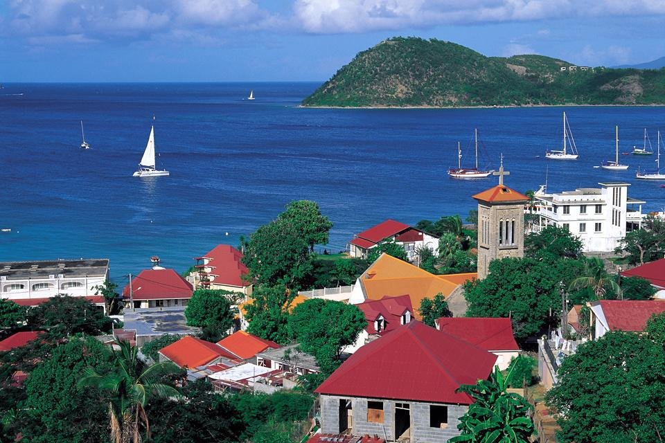 Martinique : Fort-de-FranceGuadeloupe : Basse-TerreGuyane : CayenneSaint-Pierre-et-Miquelon : Saint-Pierre
