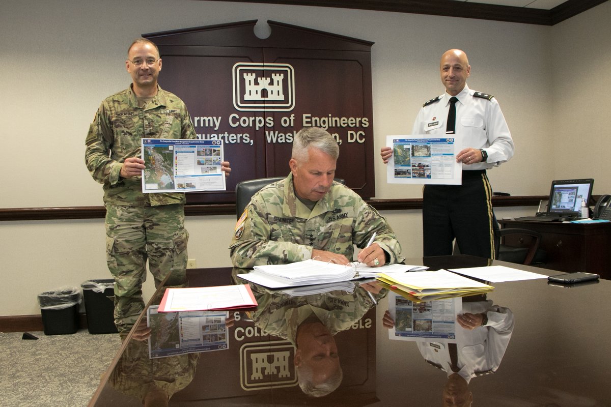 Lt. Gen. Todd T. Semonite, USACE Commanding General and 54th U.S. Army Chief of Engineers, yesterday signed the Rio Guayanilla Flood Risk Management Study Chief's Report. (THREAD)