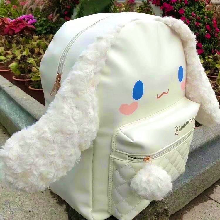 lan sizhui:-.-.-has the cutest packed lunch.-carries adorable sticky notes.-very very very organized.-pens with a fluffy designed top.-"huh? my bag's open? oh! thank you for telling me!!!!"-bunbun :( smol bUNBUN BUNBUN BABY BUNNY SMOL TINY BABY MICROSCOPIC BUNNY!