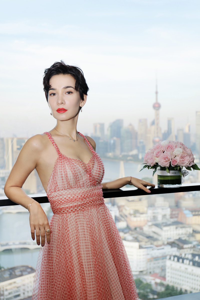 Celina Jade 卢靖姗 tweet media