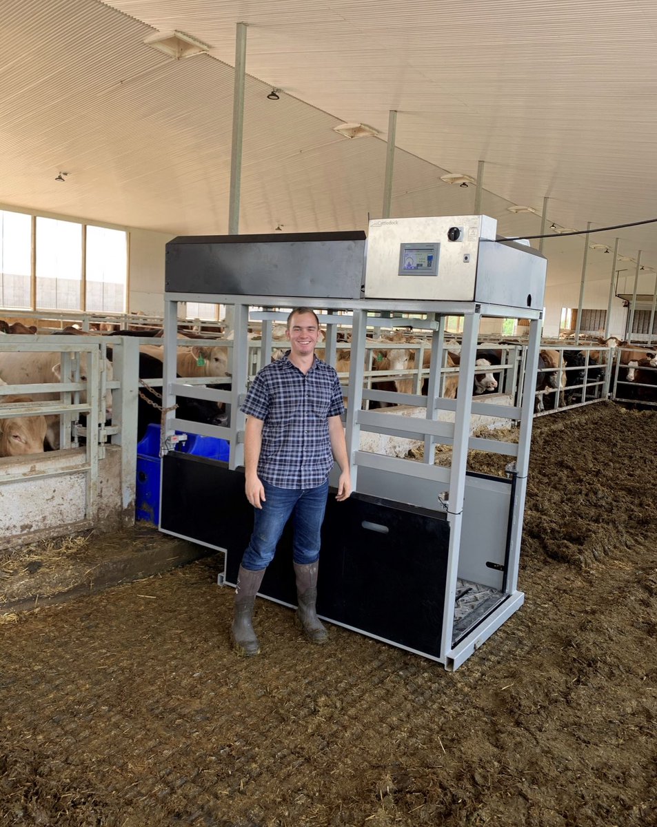 OntVetCollege's tweet image. Innovative product creation nets OVC student competition prize ovc.uoguelph.ca/news/innovativ…