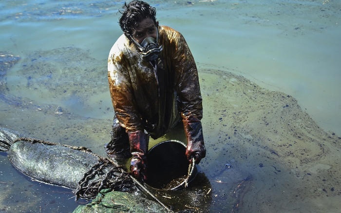 ewnupdates's tweet image. Ship owner says will handle Mauritius oil spill compensation 'sincerely' dlvr.it/RdfzkR