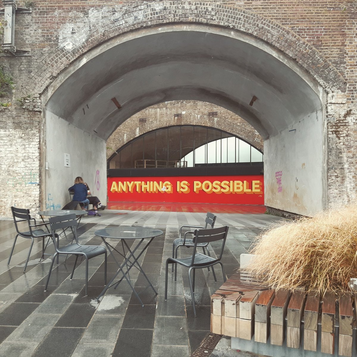 peculiar_london tweet media