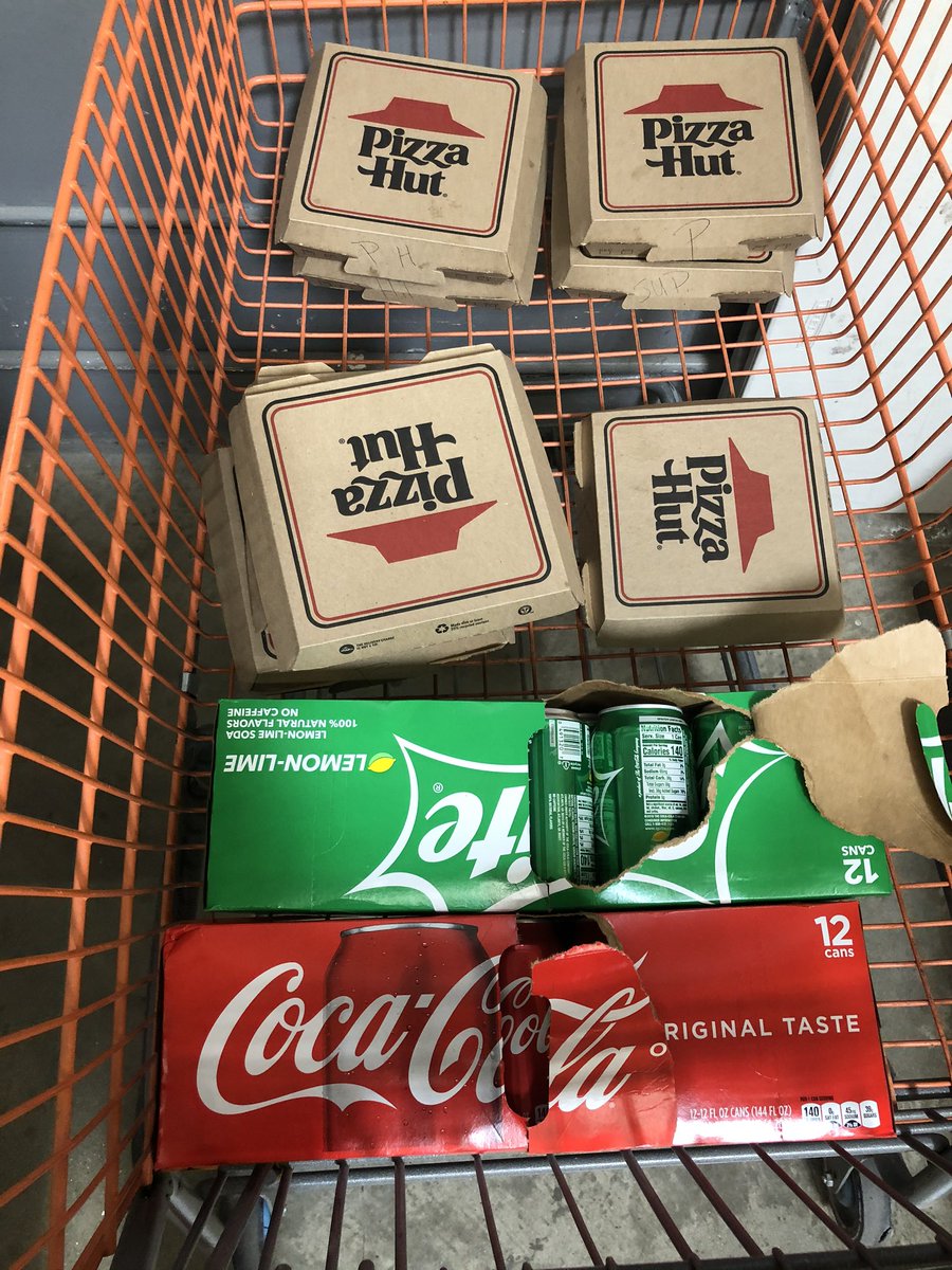 A well deserved lunch for my service desk and order pullers! Great job guys and thank you for all that you do! #customerservice #4weeksinarow #awesomepicktime @DianafromHD @muratucur <a href="/LewisHom/">Jimmy Lewis</a>