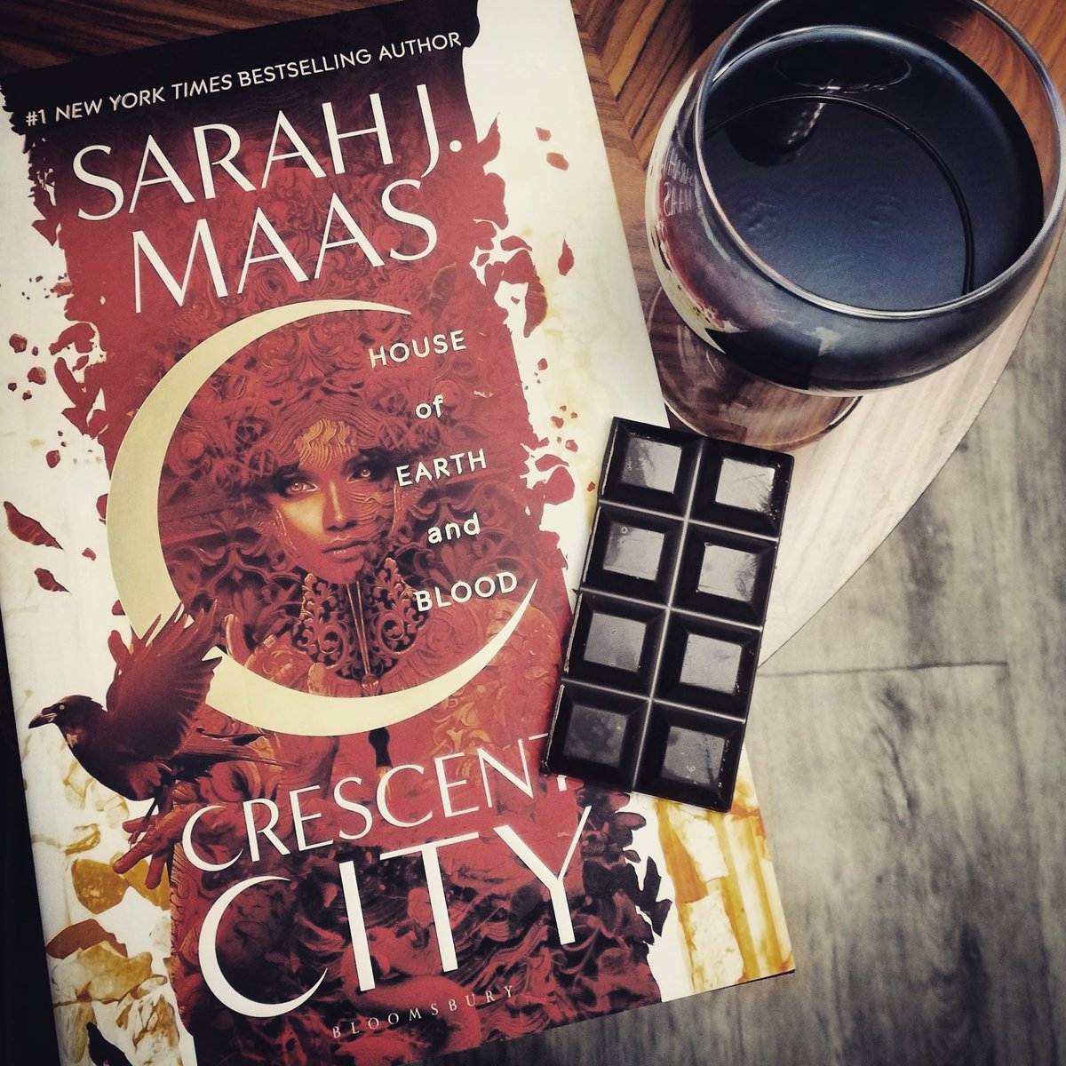 Corazzz's tweet photo. @SeriesCrackdown Reading the team read for #TeamBeasts #SeriesCrackdown 

https://t.co/v9SW42VNwQ https://t.co/3D4lDbuDw1