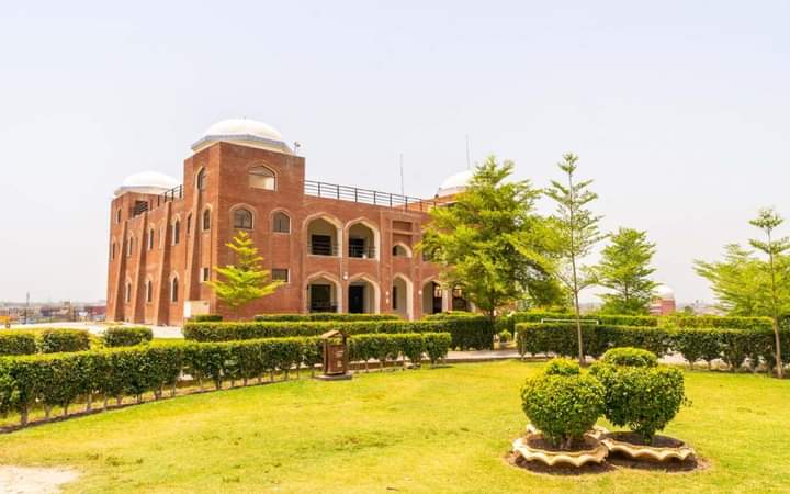 MultanYouth's tweet photo. #GoodMorning #Multan.
Have a great day.

Multan Art Gallery, Qila Kuhna Qasim bagh.
 #MultanOfficial https://t.co/GtWVARnusB