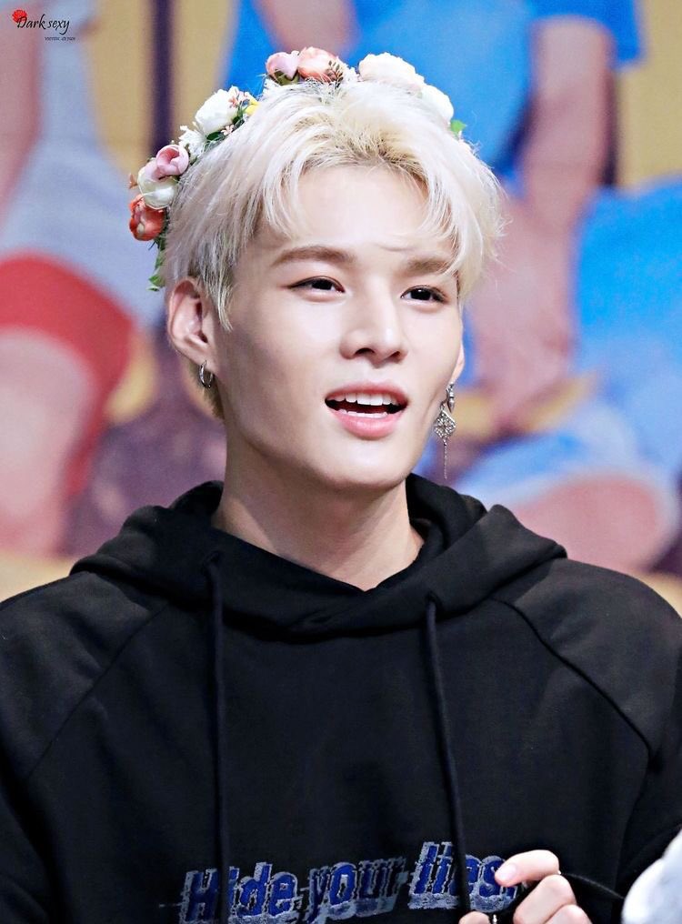 — Lim Sejun with blonde hair; a long thread  #VICTON  #빅톤