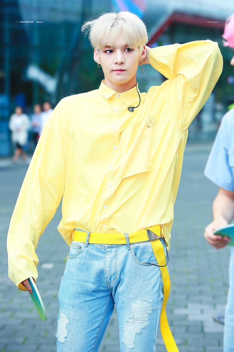 — Lim Sejun with blonde hair; a long thread  #VICTON  #빅톤