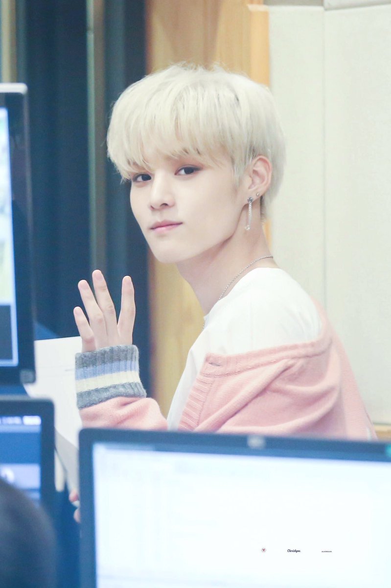 — Lim Sejun with blonde hair; a long thread  #VICTON  #빅톤
