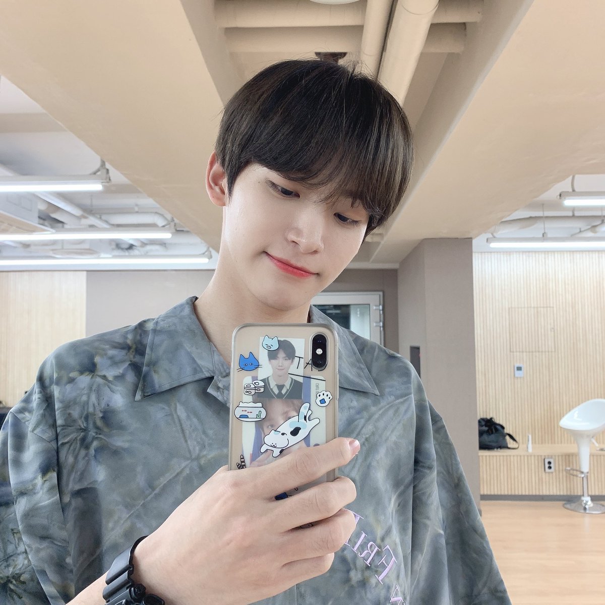 CRAVITY_twt's tweet photo. 러비티!!🥰 우리 드디어 이틀밖에 안남았어요😊 너무 보고싶어요ㅎㅎ😃
#정모 #러비티 #연습중 https://t.co/SWBKVixXoi