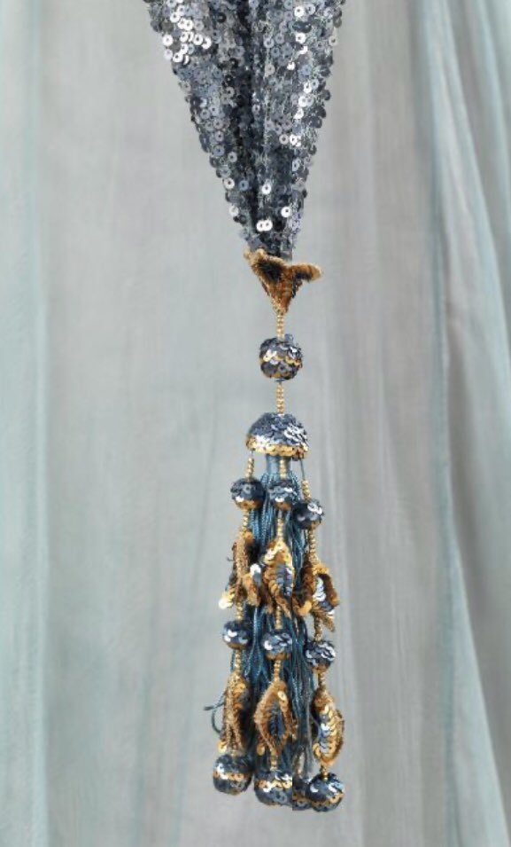 LaurenCDeutsch's tweet photo. This week’s #fridayfrills is this beauty! It’s a 1805-1910 evening dress. This is one of my favorite dresses. The color. The detail. The sparkle. Absolutely fabulous. It’s unknown who made it but it was worn Queen Maud of Norway 🇳🇴 #fashionhistory. https://t.co/1fH0teOjLC