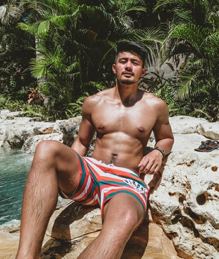 MakisigPinoy's tweet photo. IG: ravenonline ⬇️⬇️⬇️
https://t.co/BY6xO6gb9h
.
.
.
#pinoymakisig #hotpinoy #pinoysexiest #fitness #fitnessmodels #fitnessmotivation #sexypinoy #fitspiration #pinoybae 
#pinoyfitness #pinoygram #asianboy #hotasian #hunk #pinoyhunks
CTTO https://t.co/9CHMcOpjsg