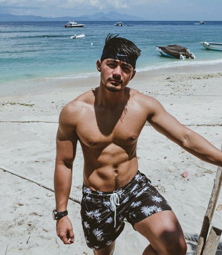 MakisigPinoy's tweet photo. IG: ravenonline ⬇️⬇️⬇️
https://t.co/BY6xO6gb9h
.
.
.
#pinoymakisig #hotpinoy #pinoysexiest #fitness #fitnessmodels #fitnessmotivation #sexypinoy #fitspiration #pinoybae 
#pinoyfitness #pinoygram #asianboy #hotasian #hunk #pinoyhunks
CTTO https://t.co/9CHMcOpjsg