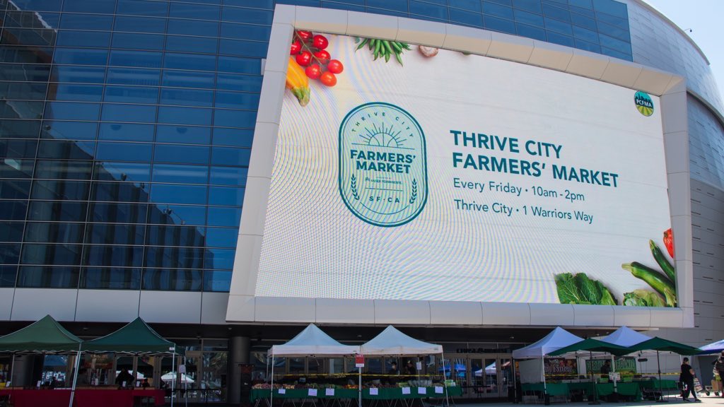 Chase Center on Twitter: "Thrive City Farmers' Market is back every Friday  from 10 AM - 2 PM 💐 All customers are required to wear a mask at all times  & maintain