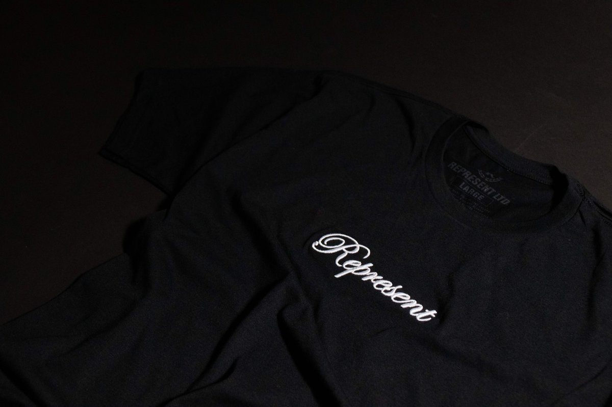 RepresentLTD's tweet photo. EMBROIDERED THREADS 🏴

https://t.co/u38ryYtB2r [the classic script embroidered collection includes signature fit tee x mid-heavy hoodie x classic snapback x beanie | limited batch]

#represent #classicscript #originals #rephard #neverestablished #alwaysforward https://t.co/h8btHwJGXw