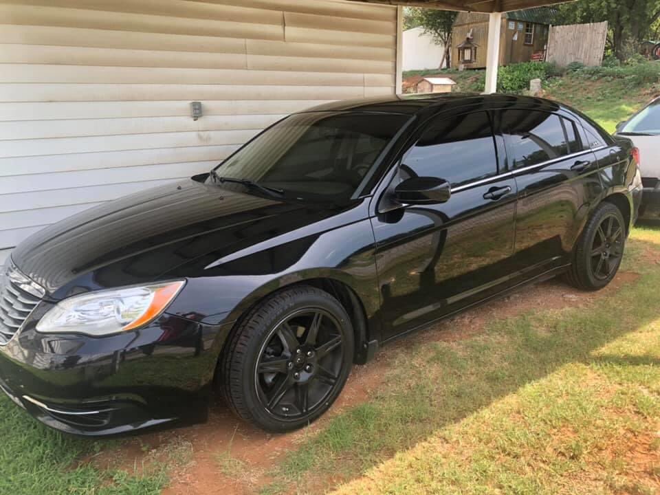 _JessSparkles_'s tweet photo. Your girl got a new car about two months ago. His name is Lorenzo and I’m in love. #Chrysler200 https://t.co/ZoOqNT9b3y