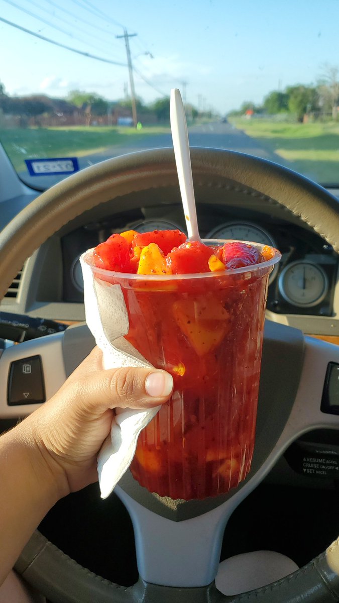 ahokaybeba's tweet photo. Should I feel bad that I got myself a vaso de fruta preparada without at least letting my boyfriend know so he has a chance to buy one himself? I only feel a little bad but its so GOOD! https://t.co/V65EJ0EFS8