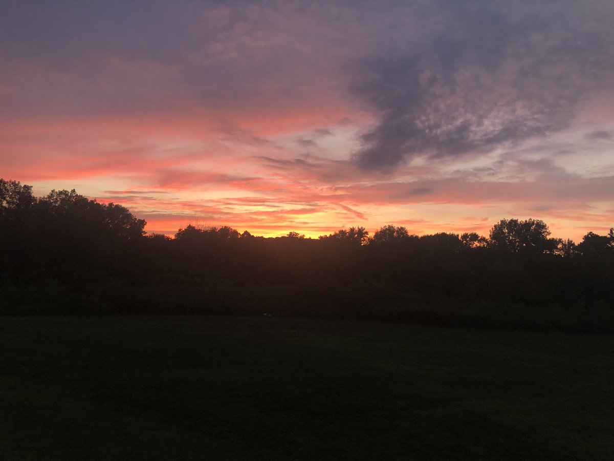 Awesome night for some football in Jacket Country! So grateful to get to watch these boys...looking forward to the start of the season. <a href="/TRLSDjackets/">Three Rivers</a> @taylorsportsAD