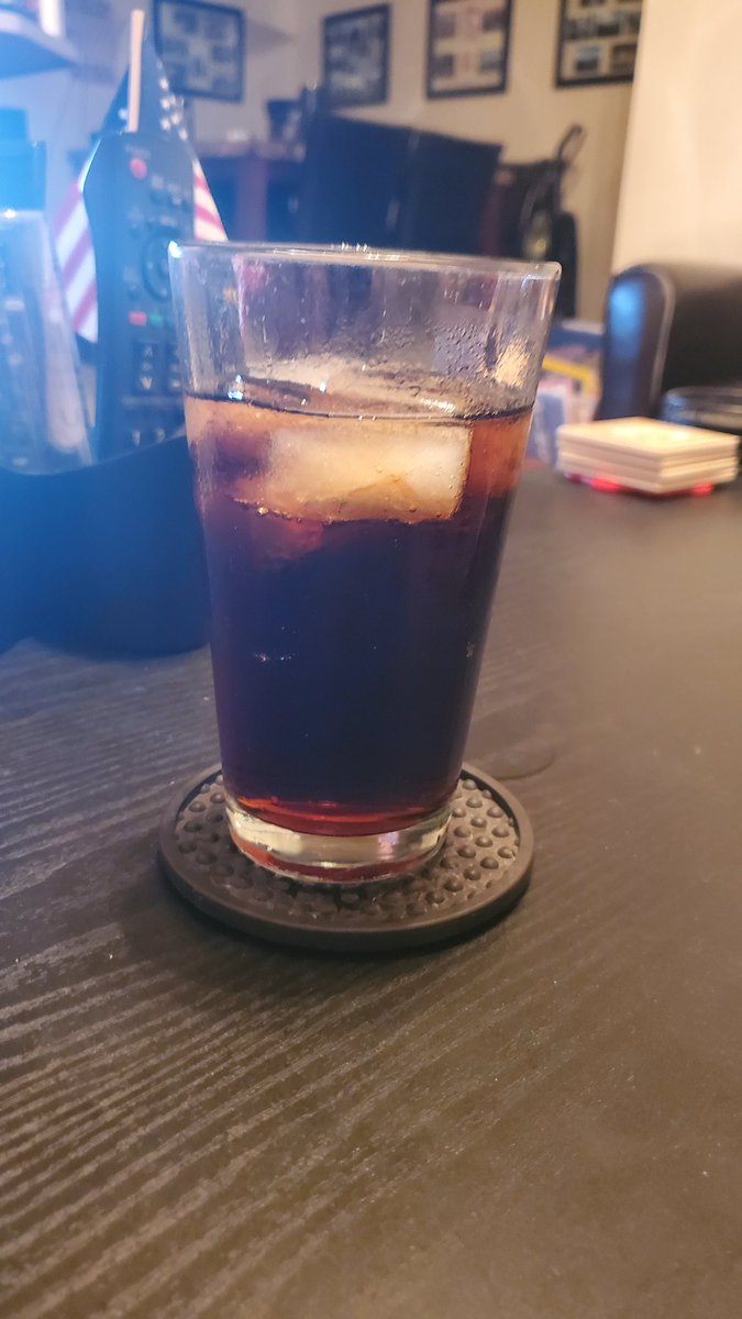 Brewfan0419's tweet photo. @anchorsawaysam Cheers 😁
#CaptainAndCoke https://t.co/lF5B435VFr
