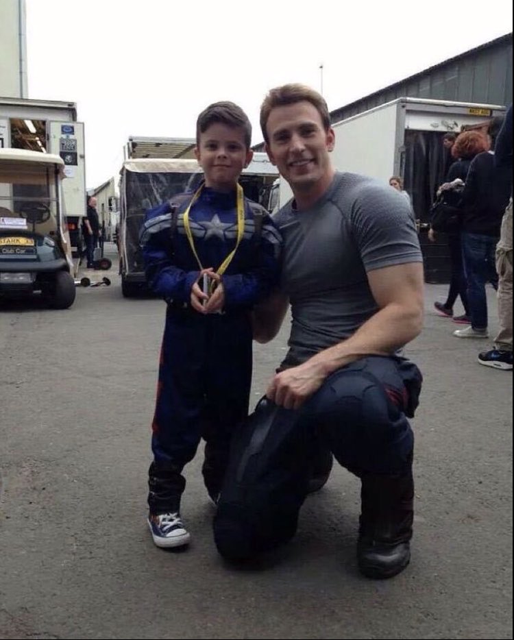chris evans with children: a very necessary thread.