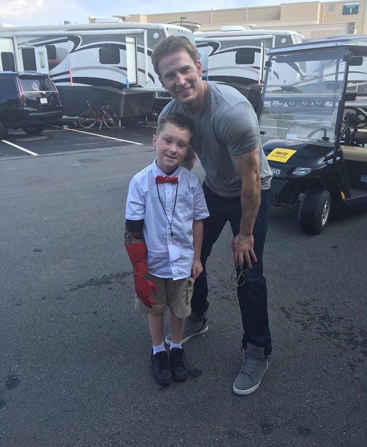 chris evans with children: a very necessary thread.