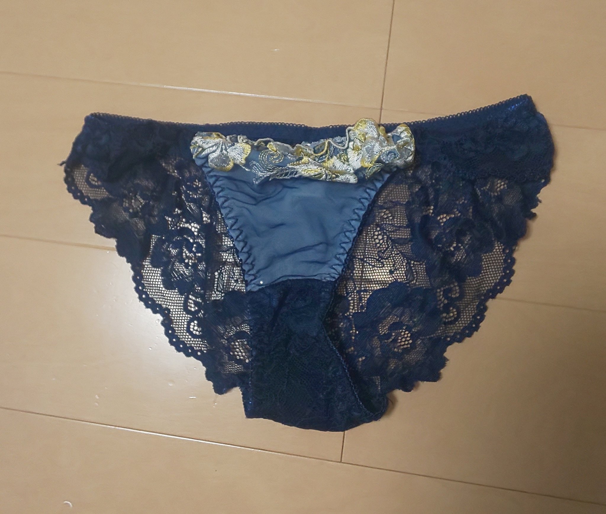 妻　パンティ 