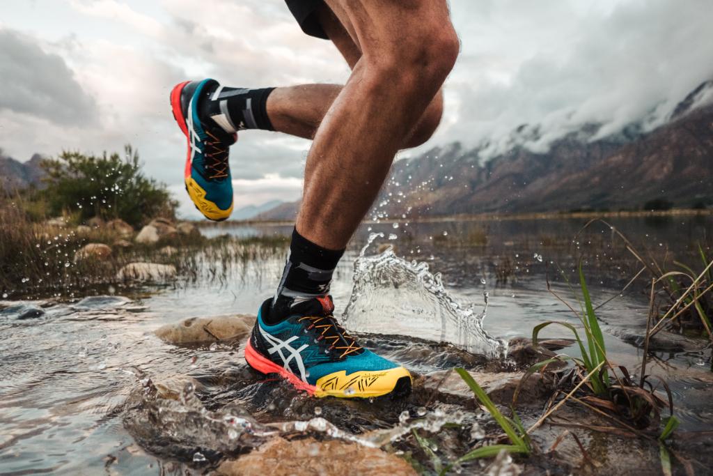 Go faster in any weather with GEL-FUJITRABUCO SKY. 🌧️ Now available 👉  asics.tv/3l1NYF1