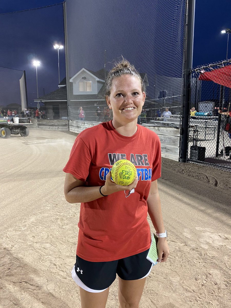 CreteSoftball's tweet photo. Started the 2020 season off right. We went 3-0 on the day. @Coach_Griffin7 got her first dub and @HenningKarlee and @Cassidy_Skills went yard. Next game Tuesday at @NorrisSoftball #rollcards #dingerszn #cardinalpride https://t.co/DoY4KfQTDN