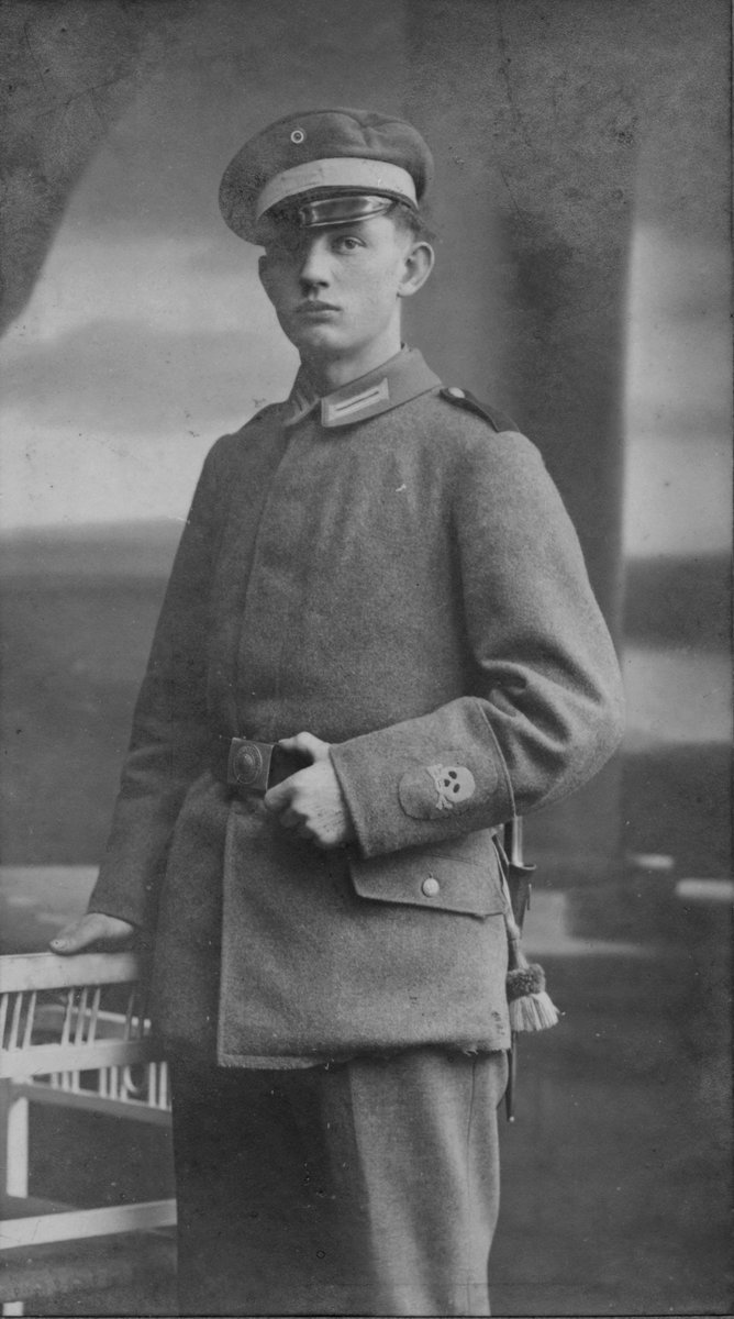 In World War One, the German flamethrower regiment was personally awarded the death's head sleeve badge by the kaiser on July 28, 1916.They wore it on the center of the cuff of the field-jacket sleeve.