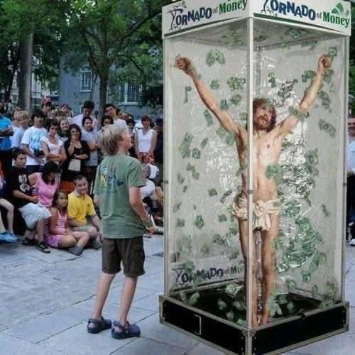 AshbysOneNation's tweet photo. @wendyjoyfrancis How good are we christian queenslanders. Donate all your money now. The more you donate the easier it is to get into the whites only heaven. No brownies hey Wendy. https://t.co/dhabYo2ACe