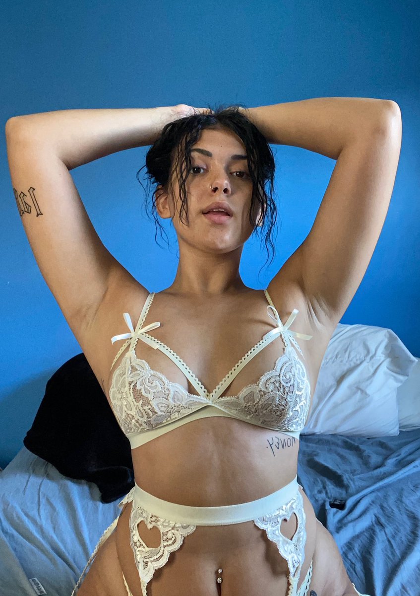 bear_clo's tweet photo. hey babies🤩 I won’t stop promoting sorry not sorry😘 go subscribe for more content! https://t.co/XAaik30QSw #onlyfansnewbie #onlyfansbabe #OnlyFansThread #onlyfansnewbies https://t.co/MnHQOTUGff
