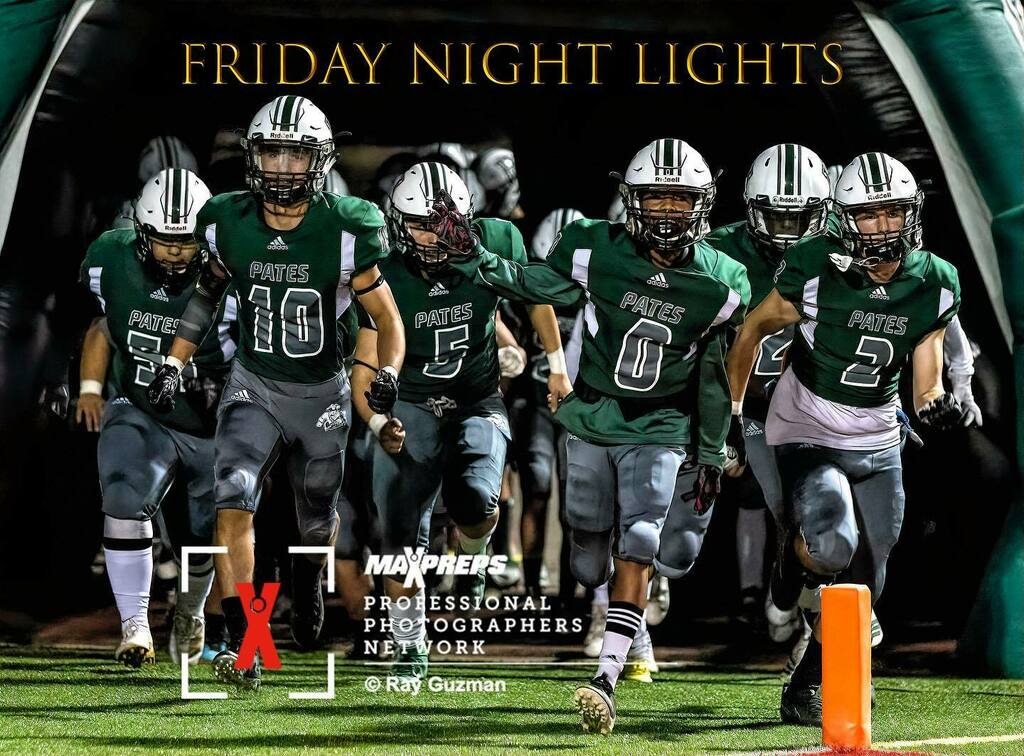 rayguz559's tweet photo. Lifeβs great with football. On hold just a little longer. #football #Maxpreps #hooverathletics #fusd https://t.co/24RJRdRki3 https://t.co/V6PXELAjTZ