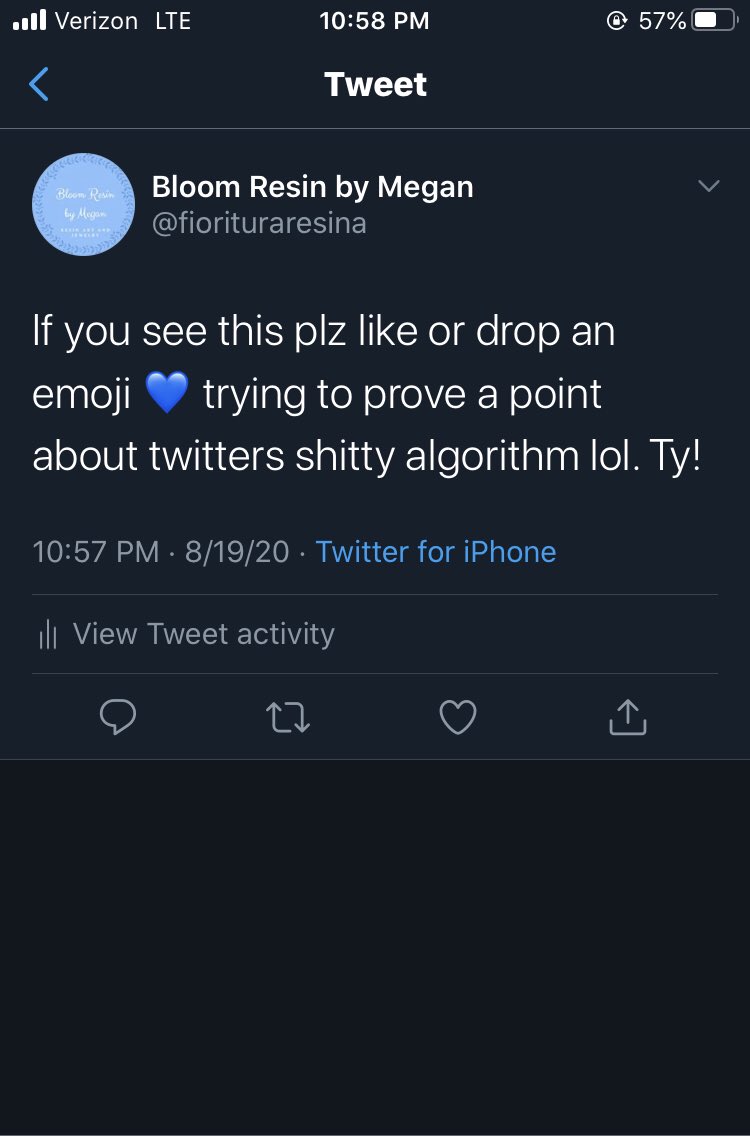 fiorituraresina's tweet image. I get I only have a lil over 200 followers but wtf is the point on being on here if no one sees any of it 🤔 lol #beatthealgorithm