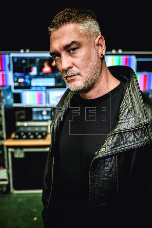 FrancisNaVal5's tweet image. Fracasado en el Amor solo amor al Ron🍹#GuapoTare #JavatoJones #ElPutoAmo #Co!!