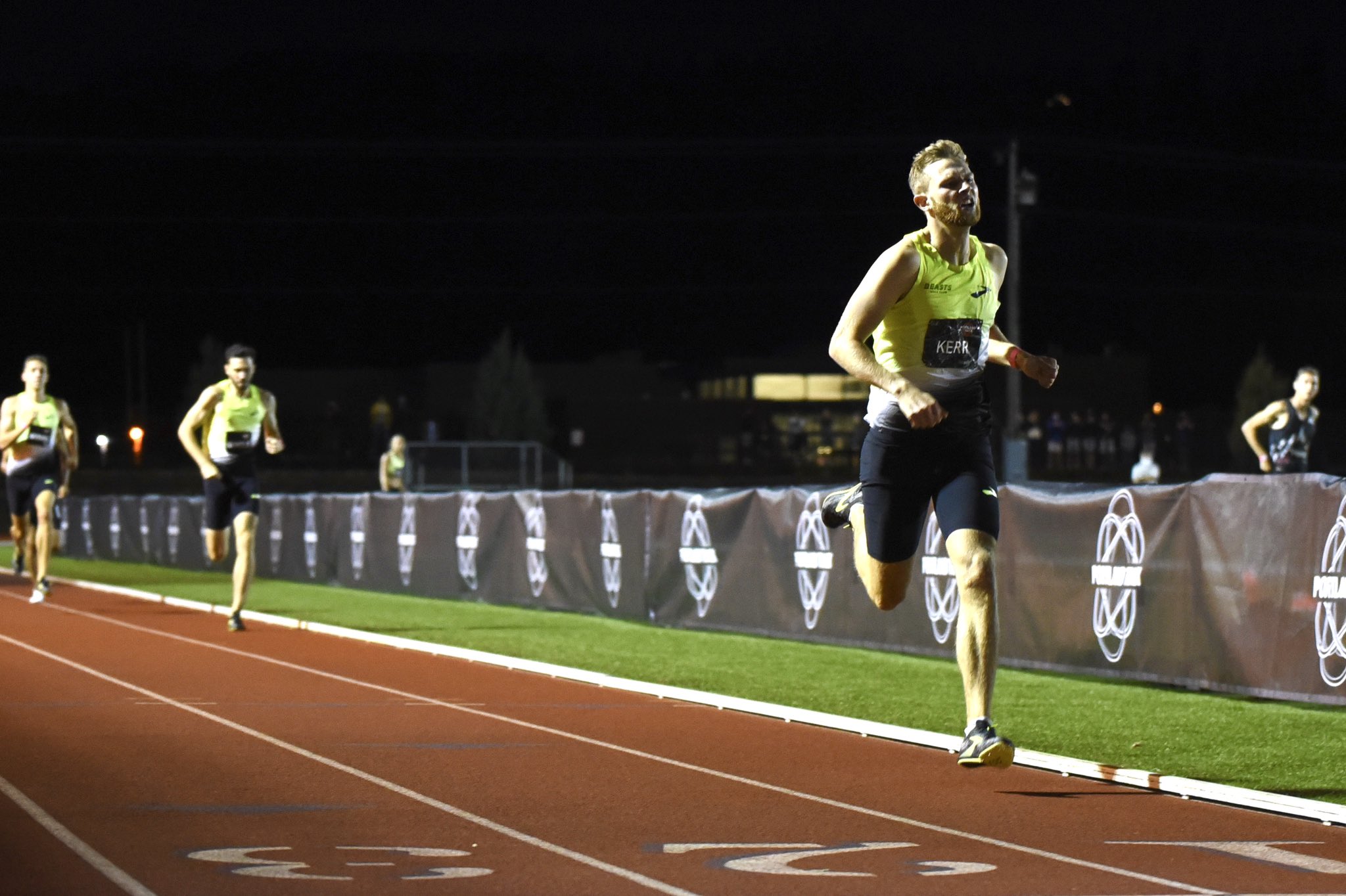 Brooks beast hotsell track club