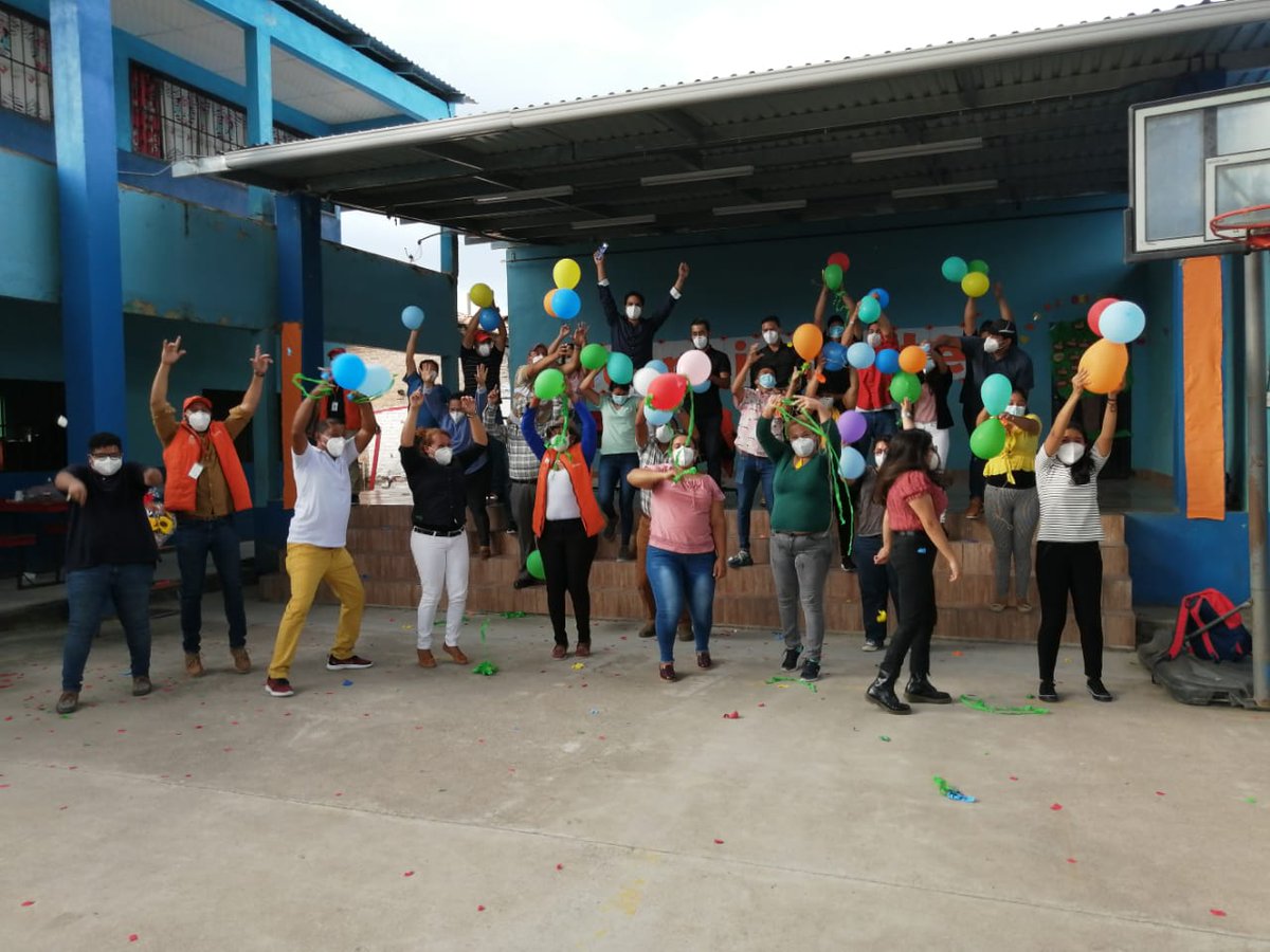Mayriliss's tweet photo. Culmina la capacitacion Fase III B Tecnicos de Enrolamiento 🤗🇭🇳💯☝️#rnp #identificate #juntossomospatria https://t.co/9yzD1n8nzO