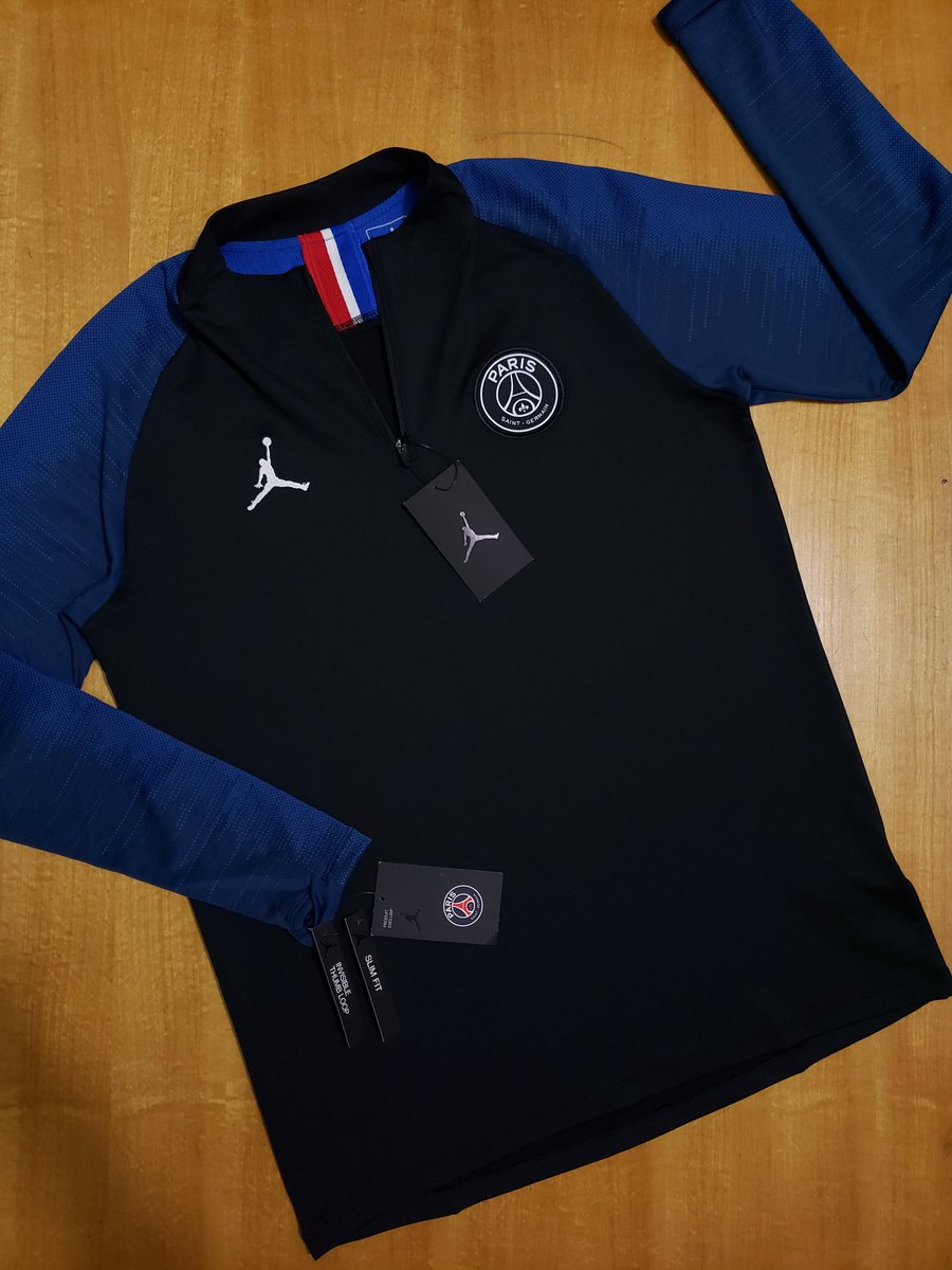 adamdecentral's tweet photo. Nike Paris Saint-Germain x Jordan Strike https://t.co/db0wqpECi3